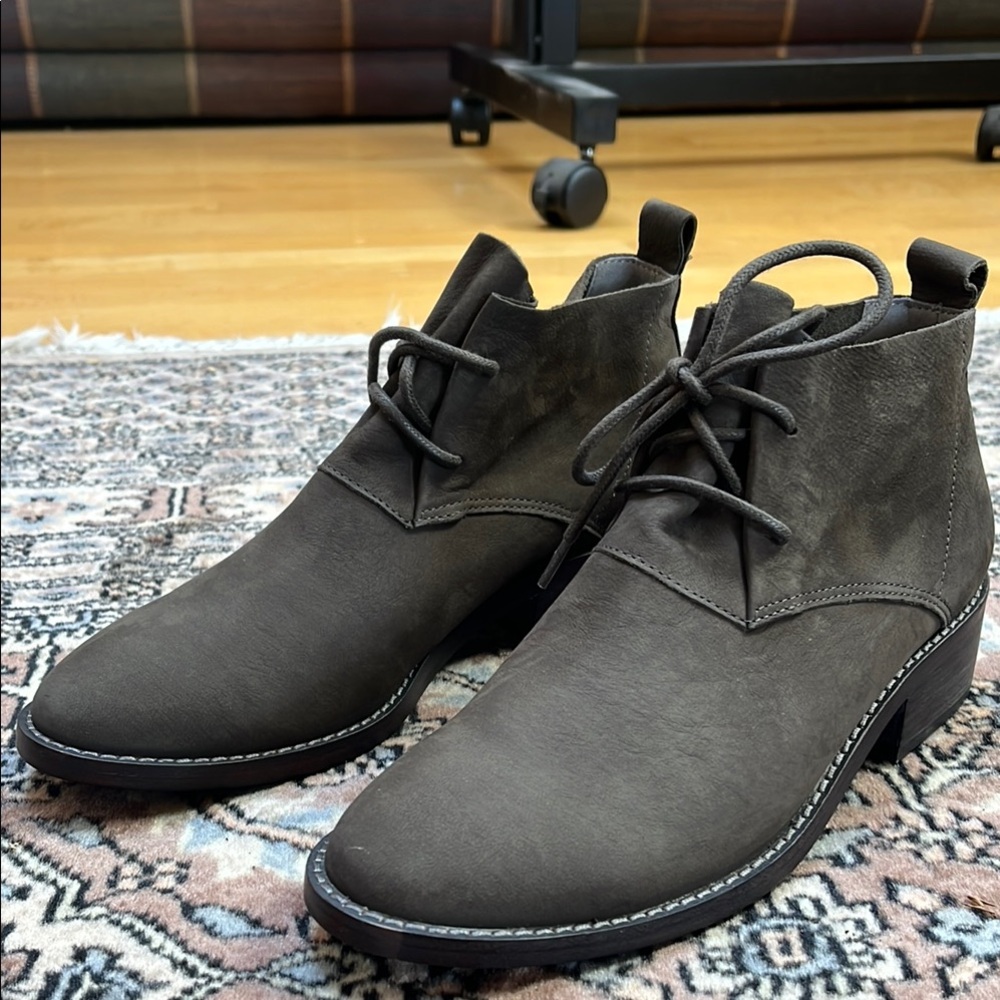 Eileen Fisher Grey Lace-Up Ankle Boots
